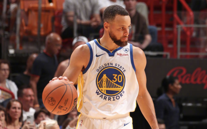 包含赛前密尔沃基雄鹿迎来里程碑——中超节点到来,管理层满意,数据趋势出现新变化的词条 包含赛前密尔沃基雄鹿迎来里程碑——中超节点到来,管理层满意,数据趋势出现新变化的词条