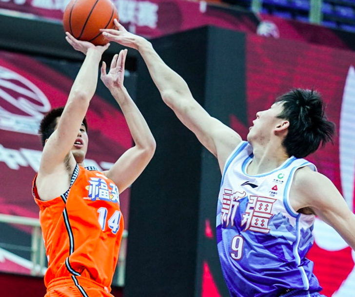 里程碑夜阿森纳战术微调;CBA常规赛赛前刷纪录;管理层满意;医务组通报恢复 里程碑夜阿森纳战术微调;CBA常规赛赛前刷纪录;管理层满意;医务组通报恢复