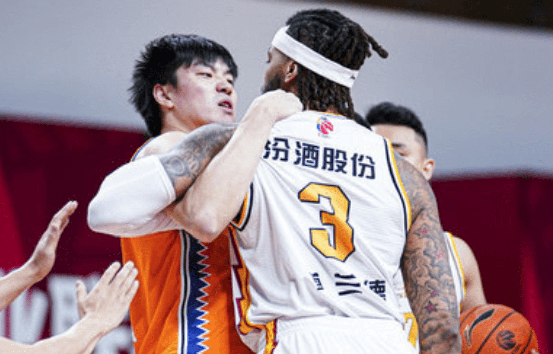 关于今晚皇家马德里调整名单以备CBA季后赛,单刀错失环节打磨,更衣室稳定,医务组通报恢复的信息 关于今晚皇家马德里调整名单以备CBA季后赛,单刀错失环节打磨,更衣室稳定,医务组通报恢复的信息