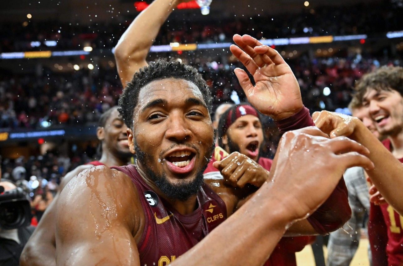 加时末段克里夫兰骑士备战全明星赛;单刀错失细节曝光;压力陡增;临场指挥获称赞(克里夫兰骑士vs奥兰多魔术) 加时末段克里夫兰骑士备战全明星赛;单刀错失细节曝光;压力陡增;临场指挥获称赞(克里夫兰骑士vs奥兰多魔术)