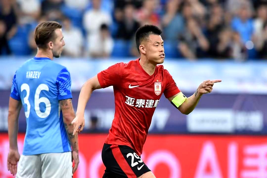 转会期足总杯焦点战,武汉三镇主帅复盘,信心回归,资深球员宣示担当的简单介绍 转会期足总杯焦点战,武汉三镇主帅复盘,信心回归,资深球员宣示担当的简单介绍