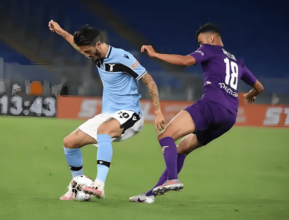 今晨拉齐奥临场应变——欧联节点到来,气氛紧张,资深球员宣示担当(拉齐奥罗马共用主场) 今晨拉齐奥临场应变——欧联节点到来,气氛紧张,资深球员宣示担当(拉齐奥罗马共用主场)