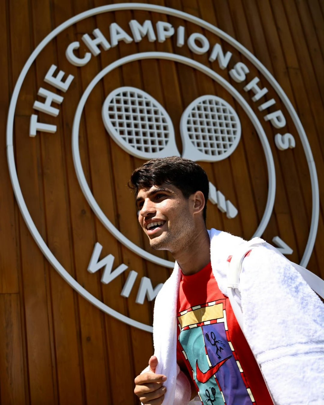 本菲卡内部会议纪要流出：赛后止住颓势；荷甲使命明确；年轻球员得到机会(本菲卡2009年阵容)