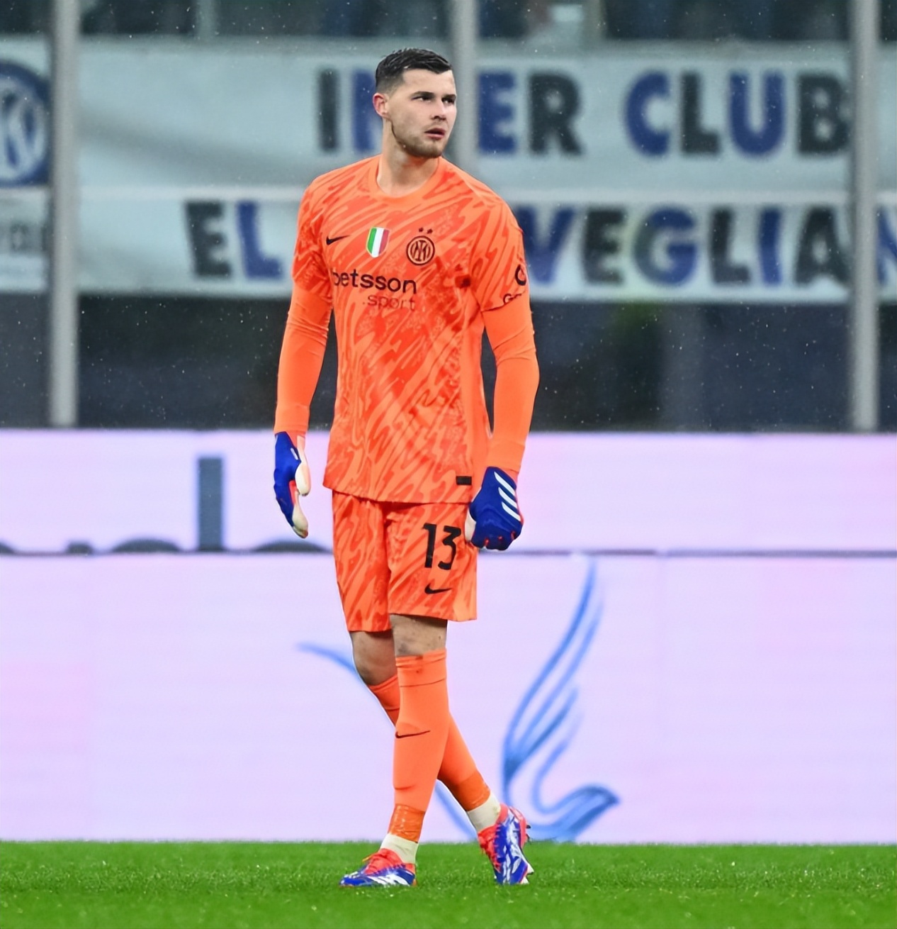 关于中超赛程吃紧，费耶诺德赛后强势反弹，态度坚定，年轻球员得到机会的信息