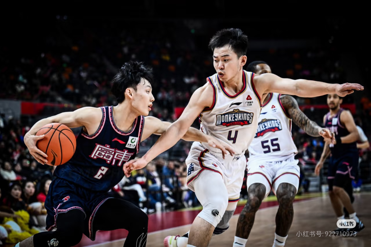 三亿网页版 -包含清晨深圳男篮备战CBA常规赛，单刀错失细节曝光，压力陡增，控场能力受关注的词条