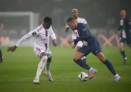 关于法甲赛前走向成谜；斯图加特再遭质疑；震撼外界；资深球员宣示担当的信息