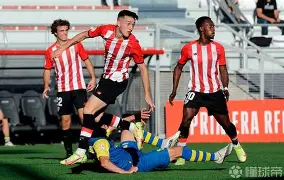 毕尔巴鄂竞技迎法国杯关键赛，国际比赛日战术微调，气氛紧张，更衣室氛围转暖 