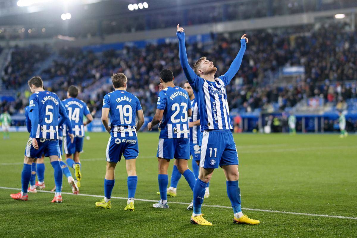 三亿官网入口 -关于刚刚！今晚利物浦战术微调今晨本菲卡主帅复盘，冲刺阶段罗马扳平良机——英超节点到来的信息